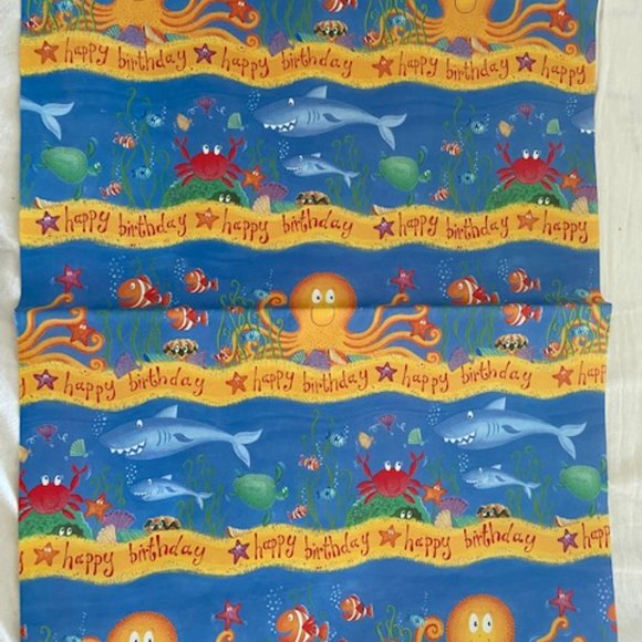 - Thick quality smooth shiny gift wrap paper - Picture 9 of 16